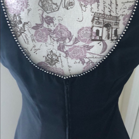 Stunning little “go to” black dress - Picture 4 of 4